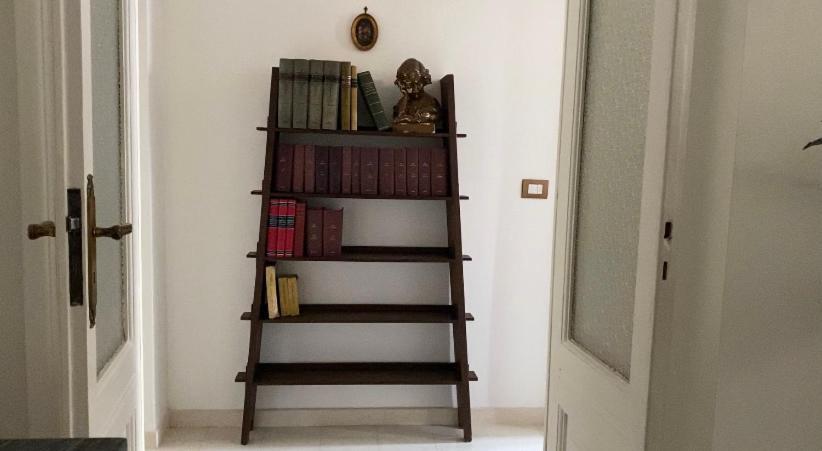 Lux Domus Apartment Bari Esterno foto