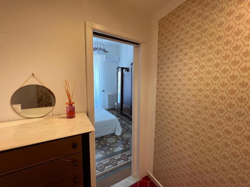 Lux Domus Apartment Bari Esterno foto