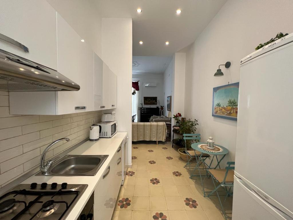 Lux Domus Apartment Bari Esterno foto
